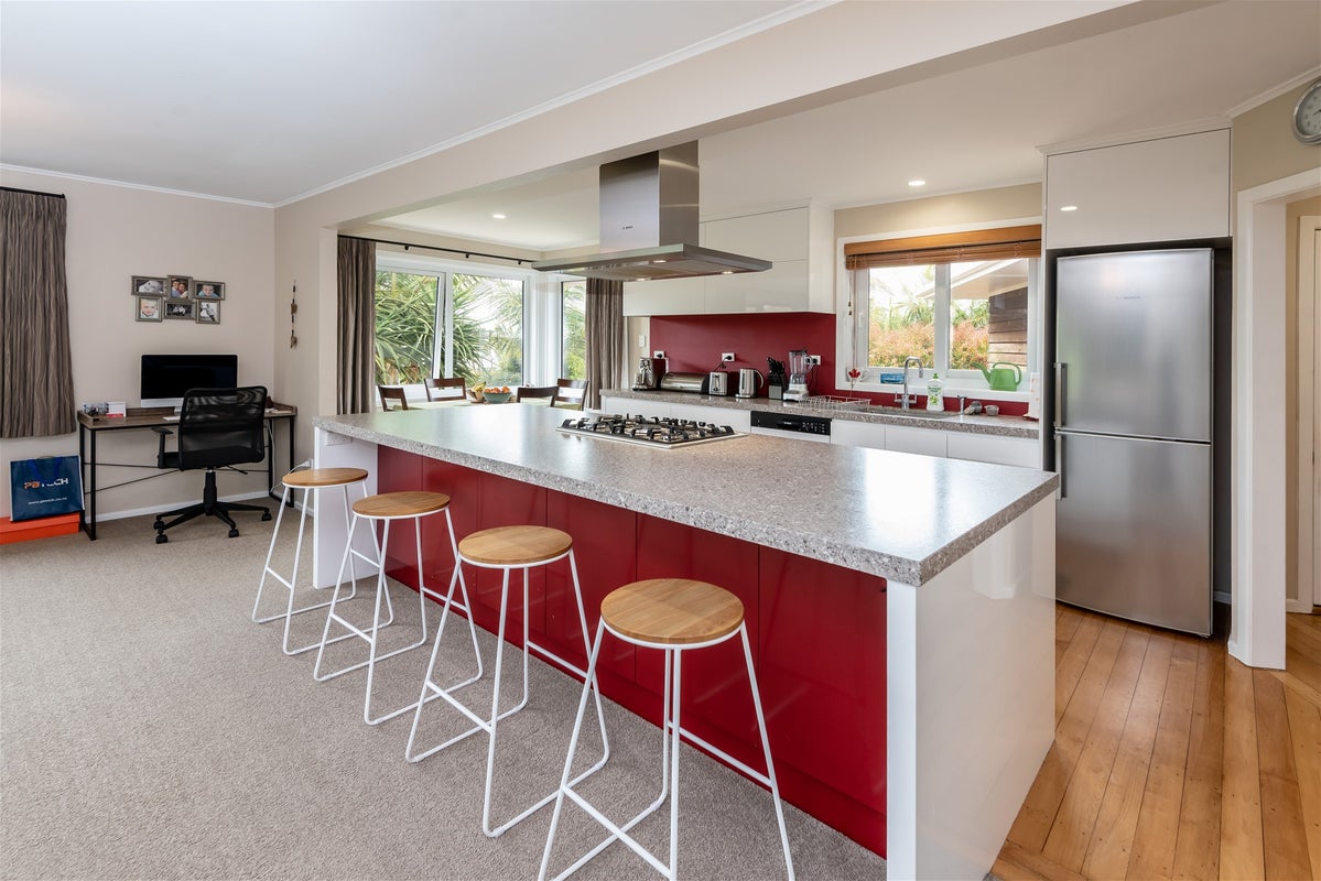 44 Trelawn Place, Cockle Bay, Auckland - Carousel 1