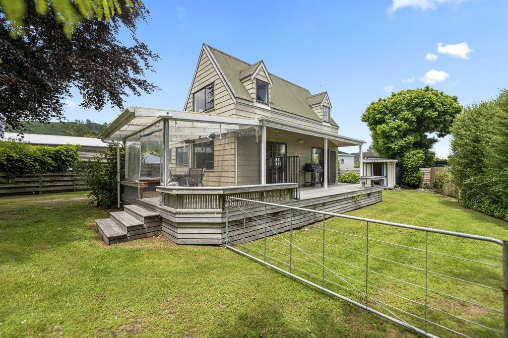 19 Irwin Place, Kinloch, Taupo - Carousel 1