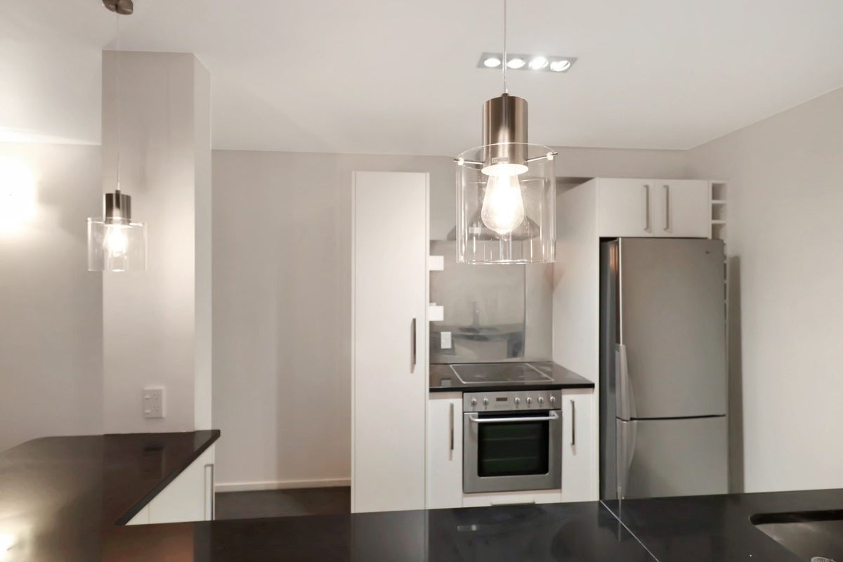 6B/8 Lipman Street, Mount Victoria, Wellington - Carousel 2
