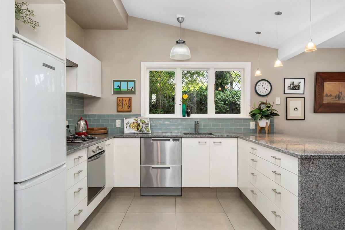 30 Elm Grove, Linwood, Christchurch - Carousel 2