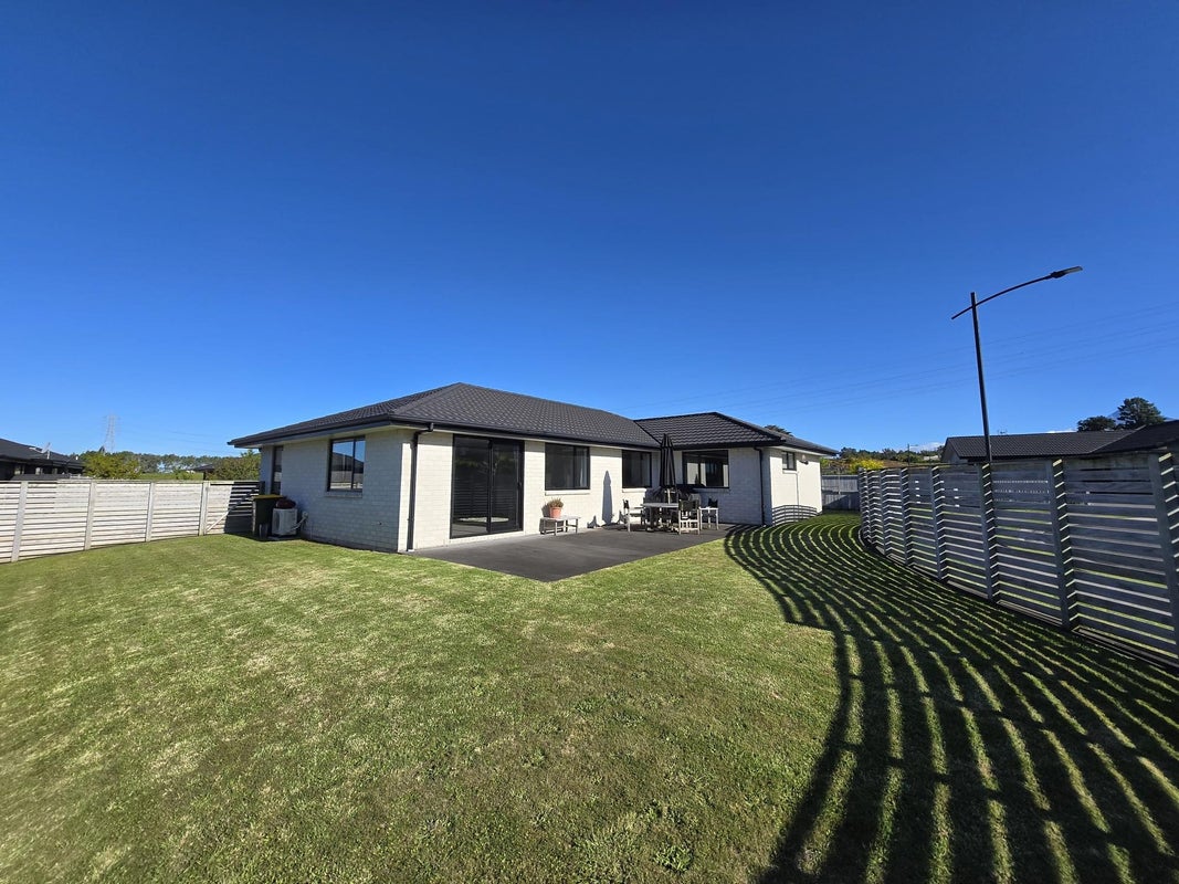 15 Marsden Place, Hurworth, New Plymouth - Carousel 7