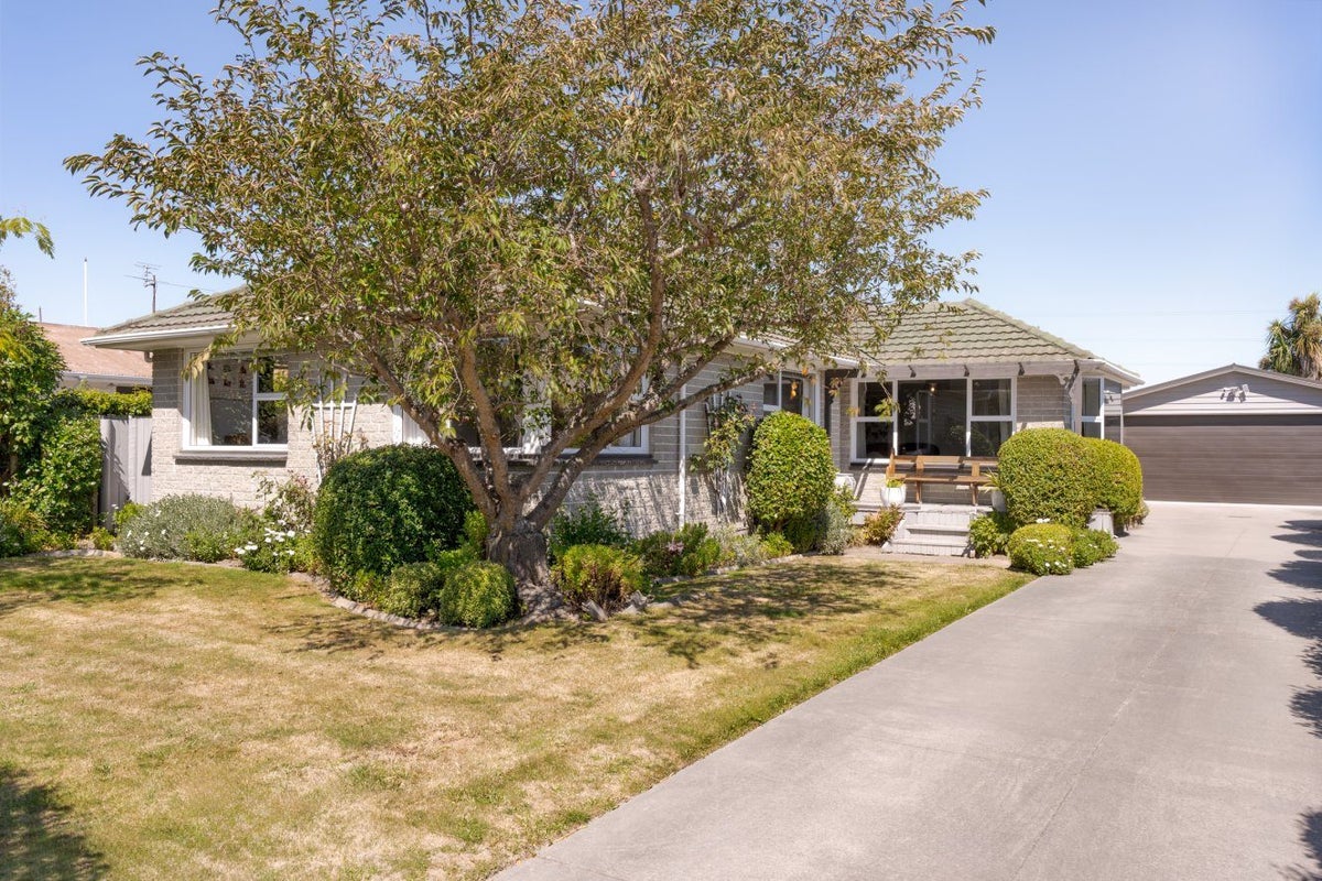 27 Cunningham Place, Halswell, Christchurch - Carousel 1