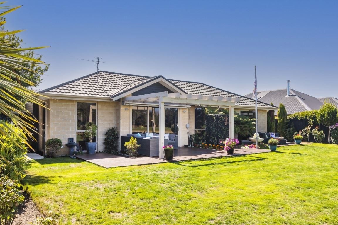 16 Torrey Pines, Waimairi Beach, Christchurch - Carousel 1