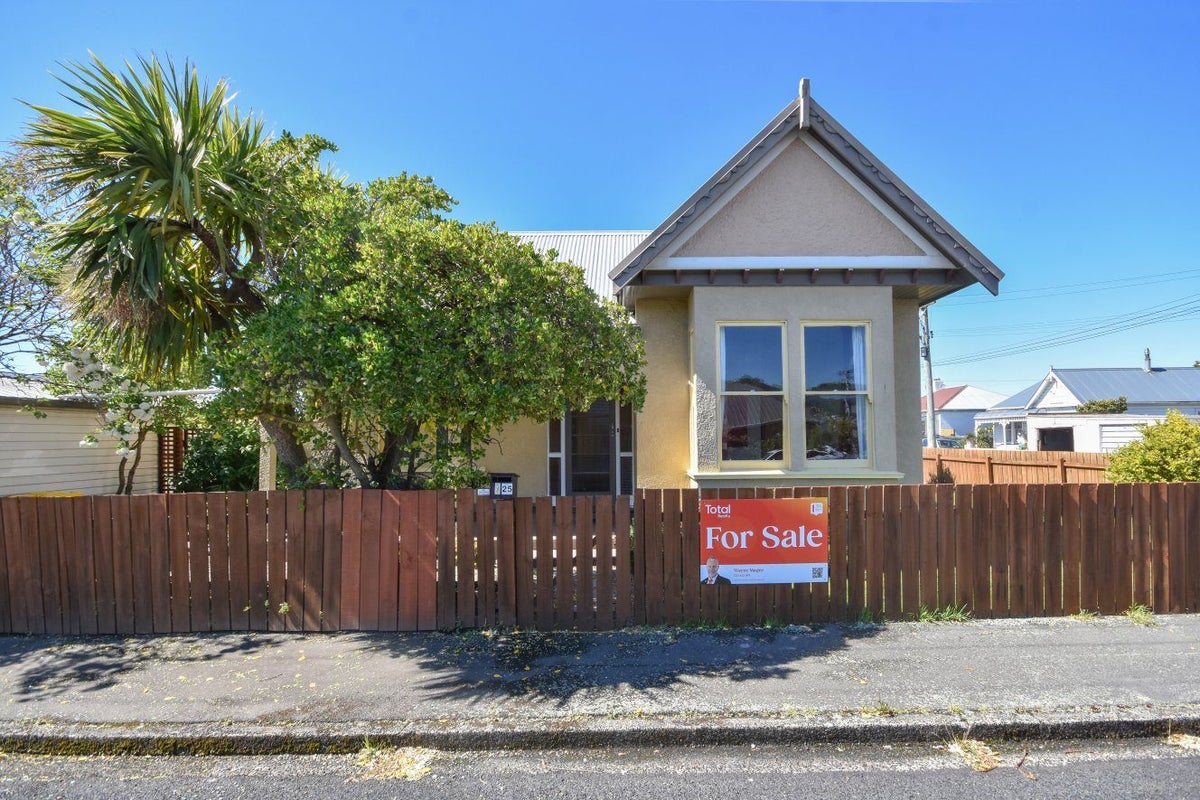 25 Nicholson Street, Forbury, Dunedin - Carousel 1