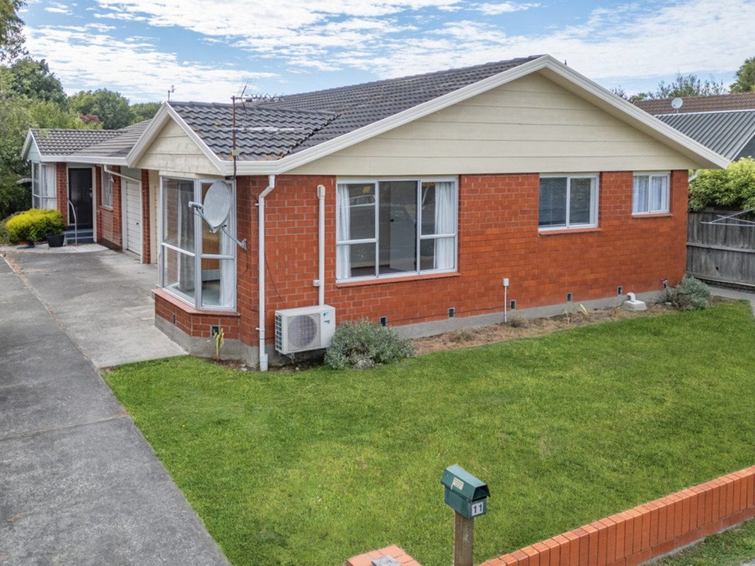 1/11 Fernbrook Place, Mairehau, Christchurch - Carousel 1
