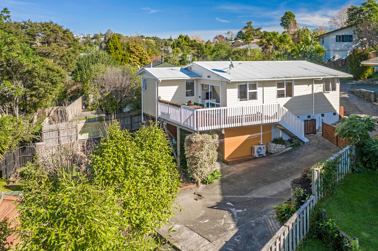 2/5 Sunburst Lane, Torbay, Auckland - Carousel 1