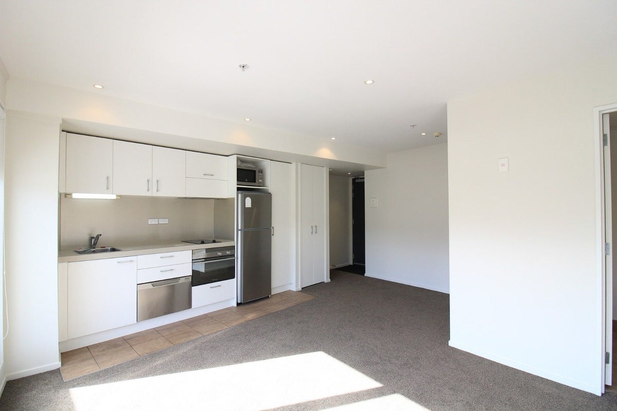 922/74 Taranaki Street, Te Aro, Wellington - Carousel 2