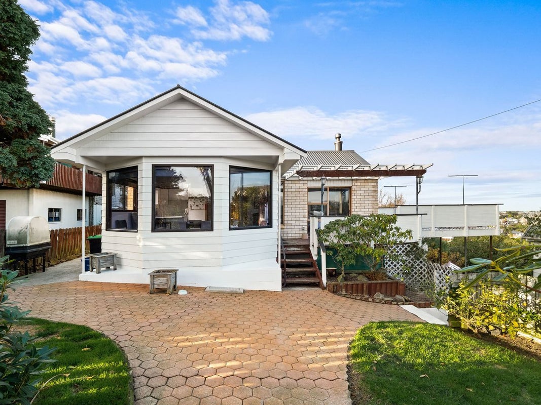 18 Murano Street, Waverley, Dunedin - Carousel 2
