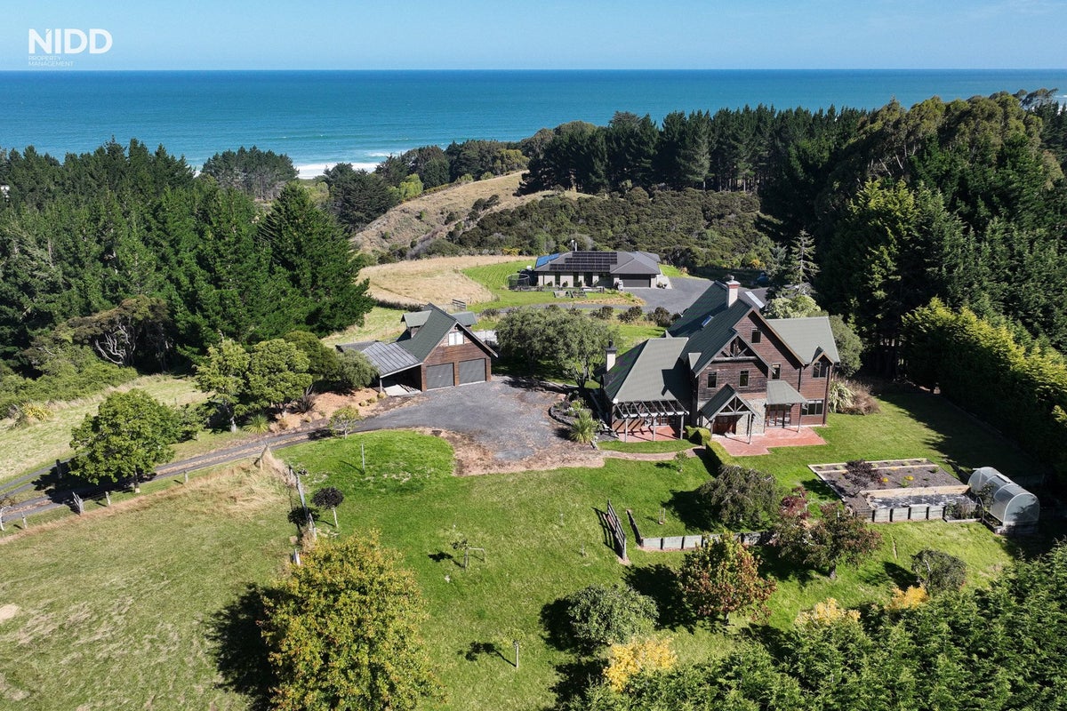 63 Big Stone Road, Brighton, Dunedin - Carousel 2