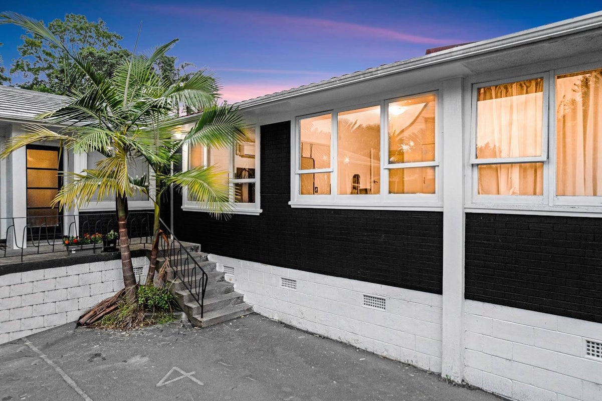 3/119 Seabrook Avenue, New Lynn, Auckland - Carousel 1