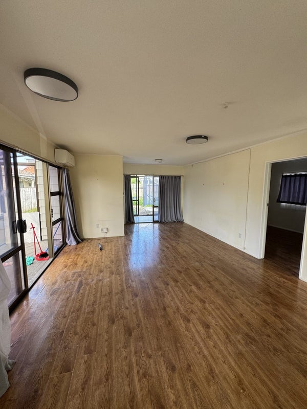 1/19 College Road, Northcote, Auckland - Carousel 2