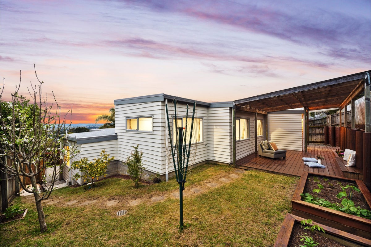 9 Cityview Place, Massey, Auckland - Carousel 31