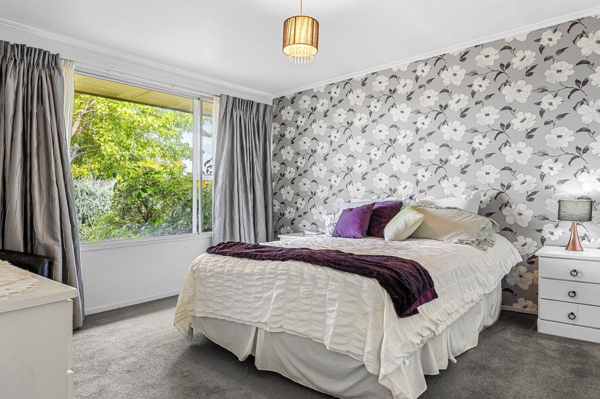 1 Omega Place, Casebrook, Christchurch - Carousel 12