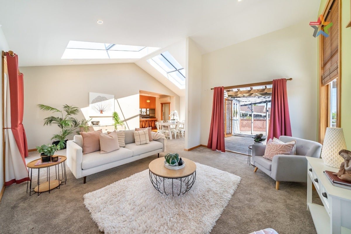 52 Epuni Street, Hutt Central, Lower Hutt - Carousel 1
