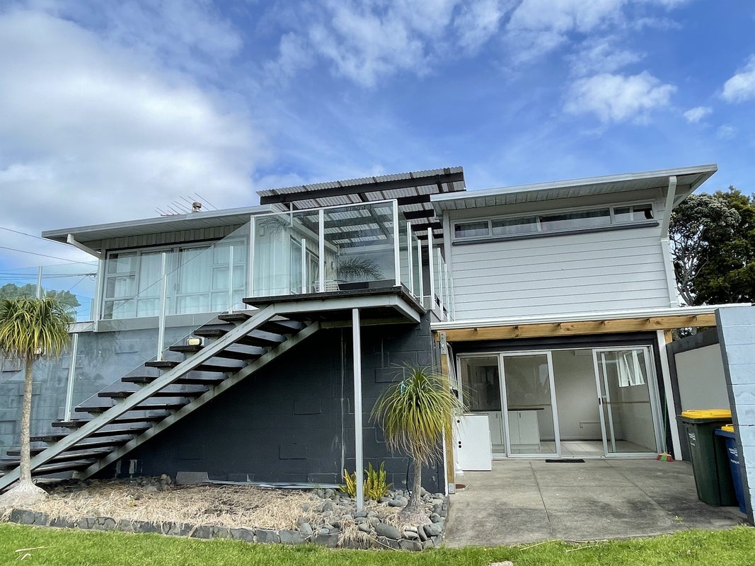 413 East Coast Road, Mairangi Bay, Auckland - Carousel 1