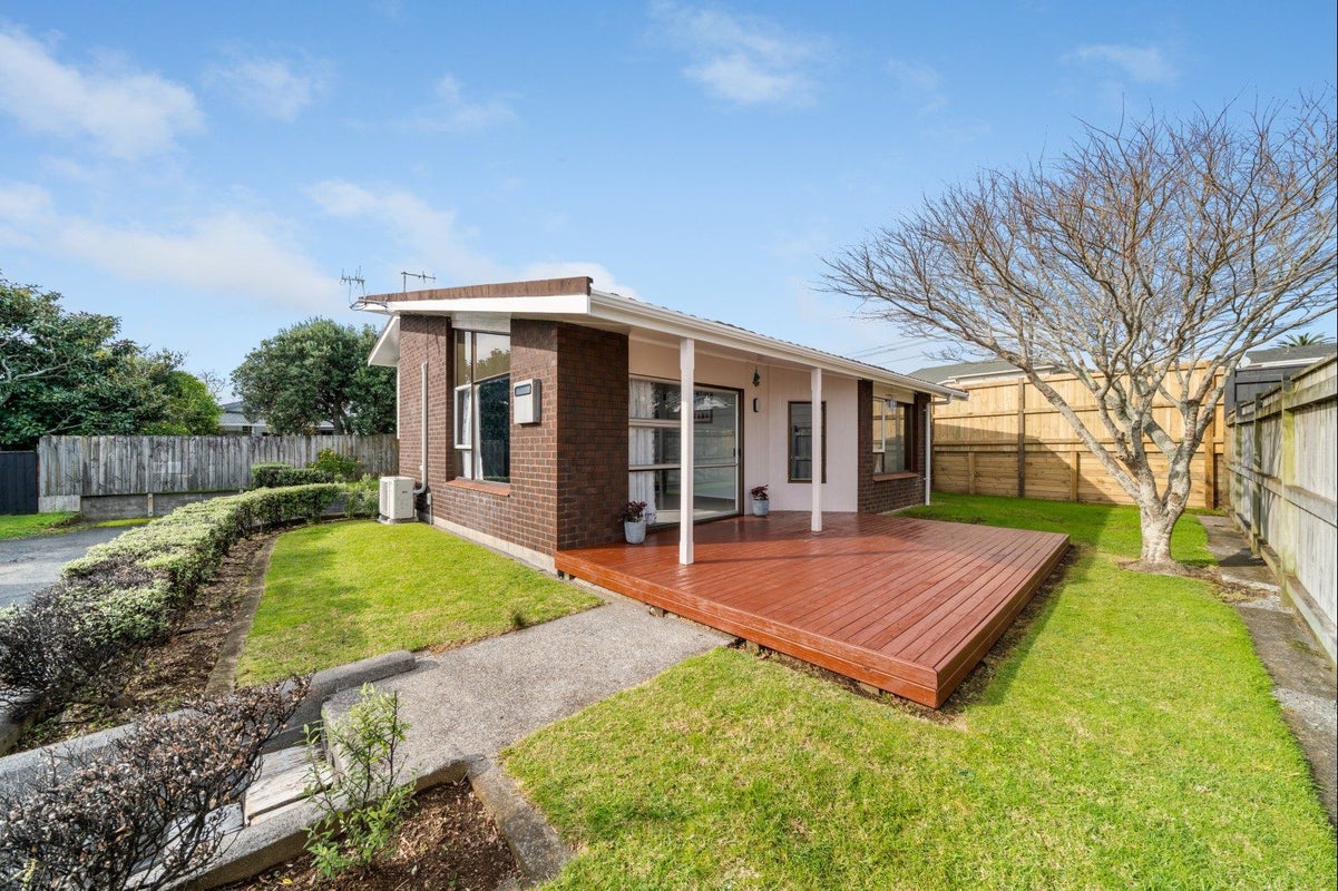 5/21 Chilman Street, Strandon, New Plymouth - Carousel 2