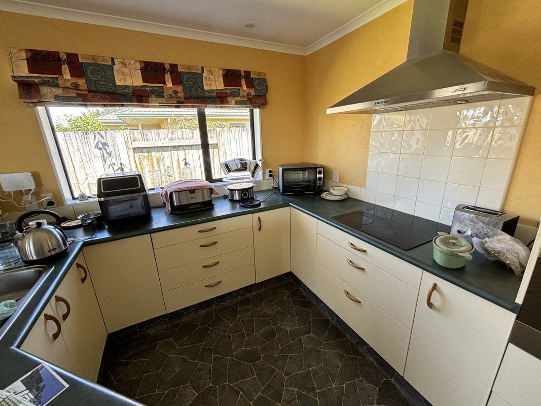 125 Ruapehu Drive, Fitzherbert, Palmerston North - Carousel 2