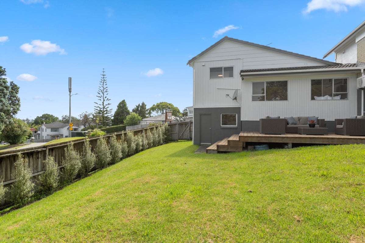 2/6 Finchley Road, Torbay, Auckland - Carousel 23