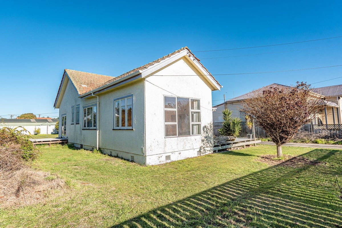 10 Mahoney Street, Whanganui East, Whanganui - Carousel 2