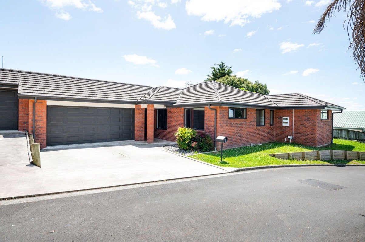 1/16 Highgrove Drive, Grandview Heights, Hamilton - Carousel 1