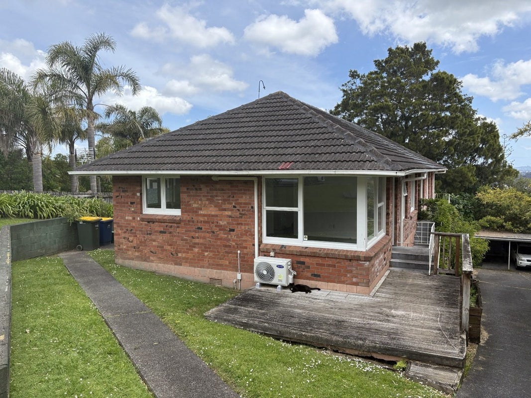 1/11 Arcadia Crescent, Bayview, Auckland - Carousel 1