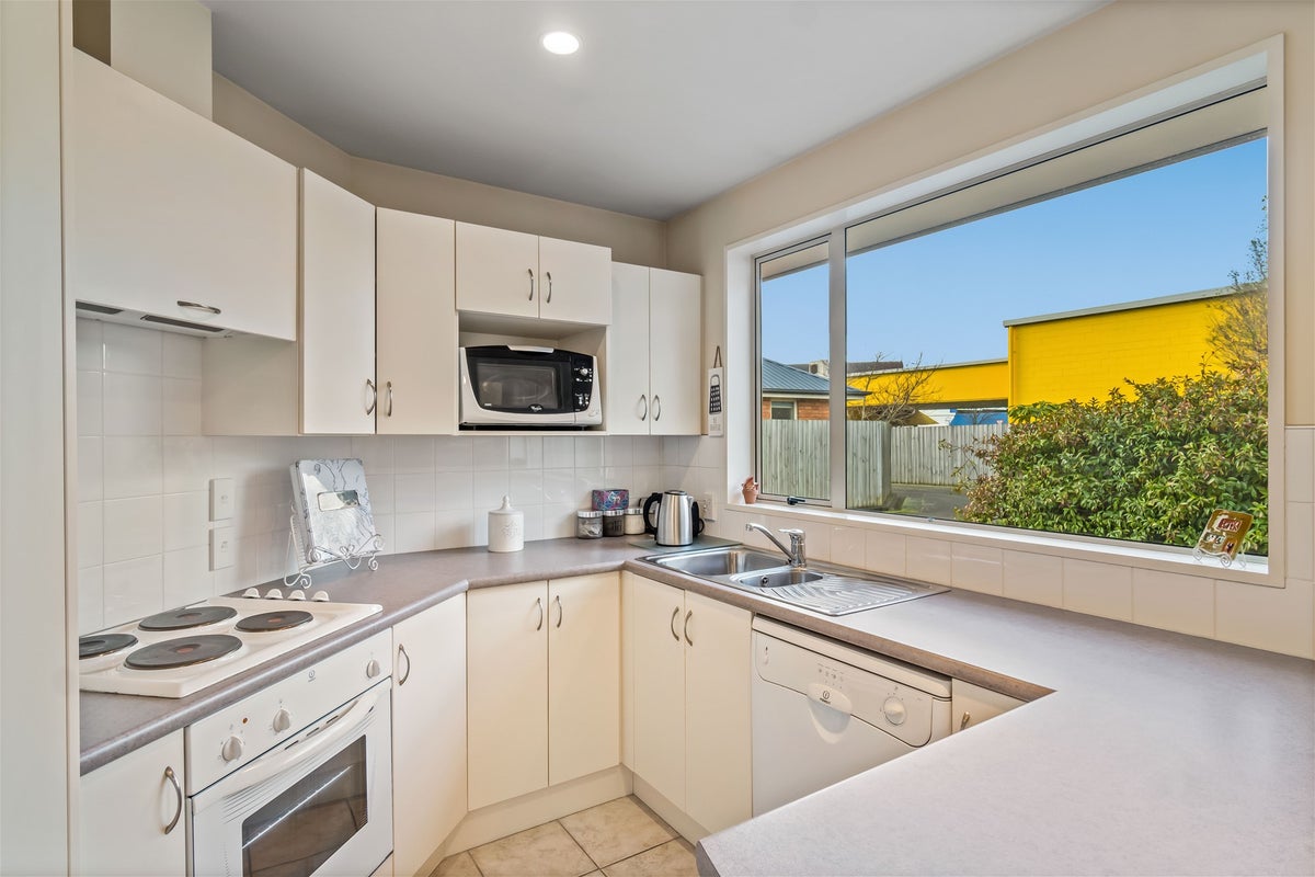 62 Bellvue Avenue, Papanui, Christchurch - Carousel 2