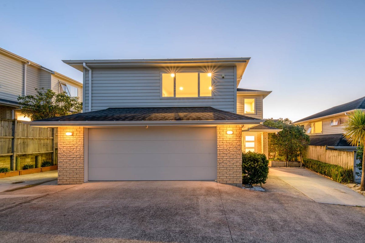 1552B Dominion Road Extn, Mount Roskill, Auckland - Carousel 1