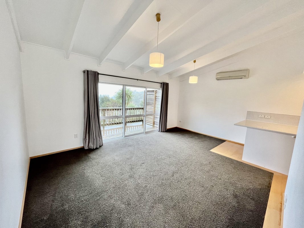 27 Hillcrest Road, Hatfields Beach, Orewa - Carousel 2