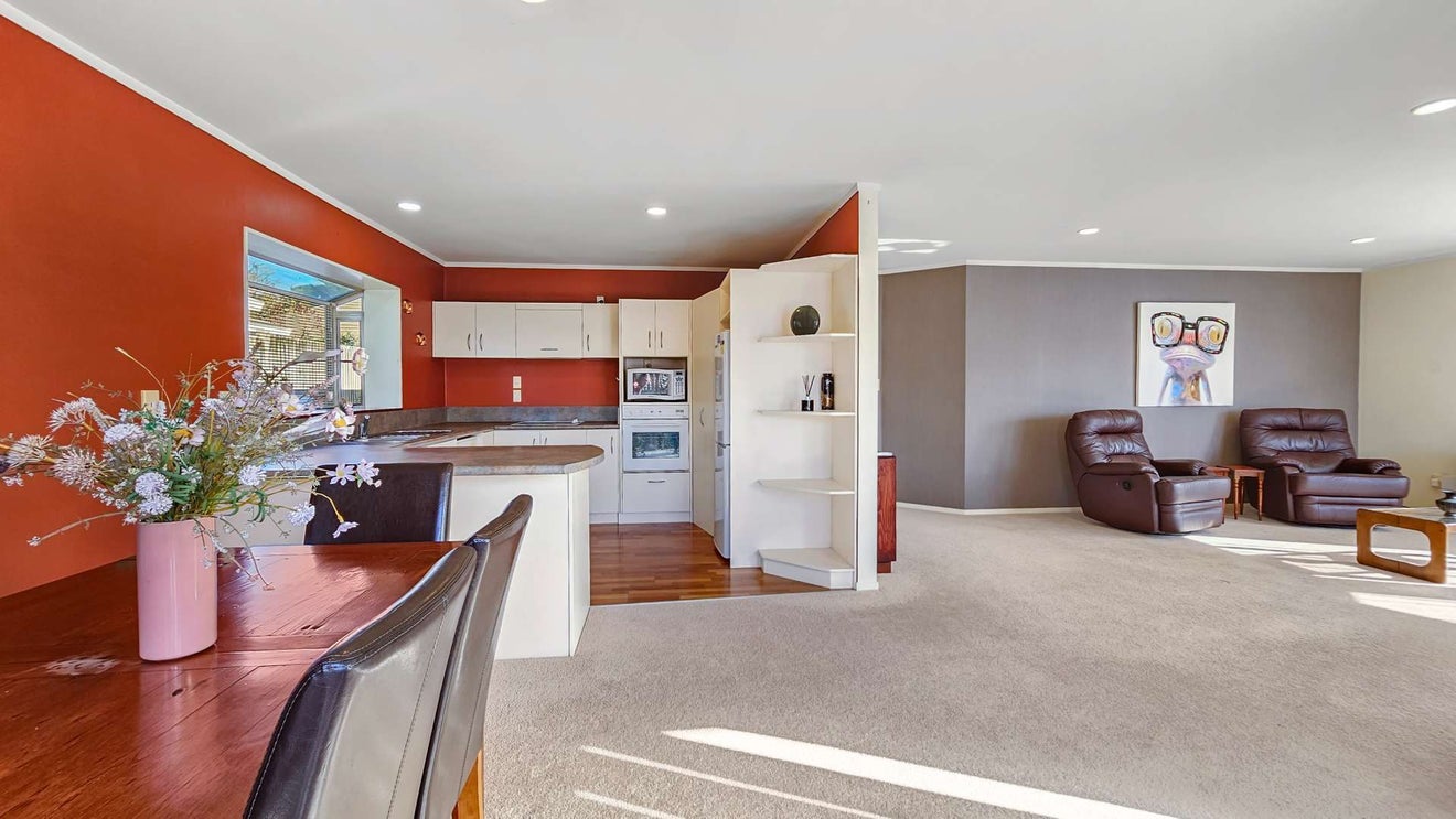 74 Tawavale Street, Pukehangi, Rotorua - Carousel 1