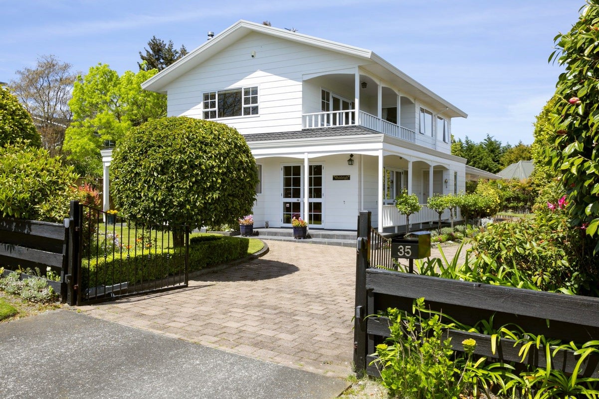 35 Harvey Street, Waipahihi, Taupo - Carousel 25