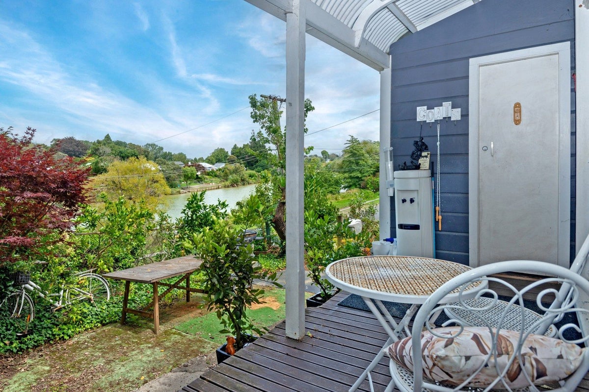 10 Riverside Road, Whataupoko, Gisborne - Carousel 2