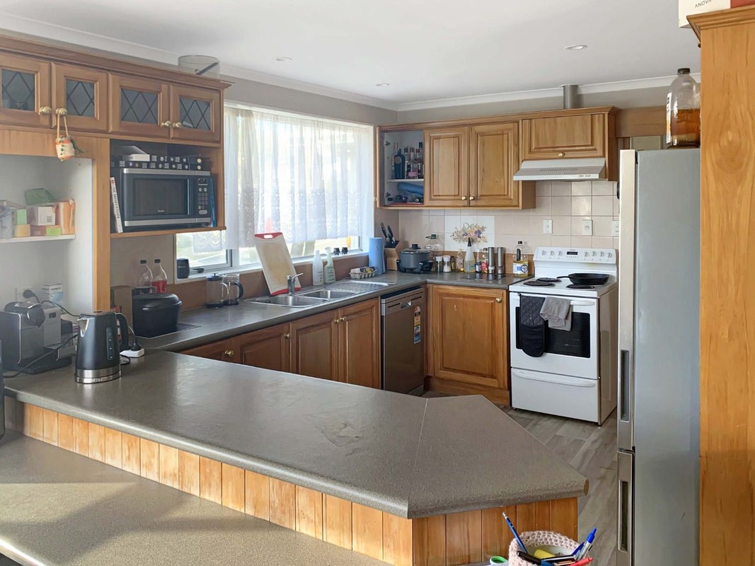 83 Mark Avenue, Paparangi, Wellington - Carousel 2