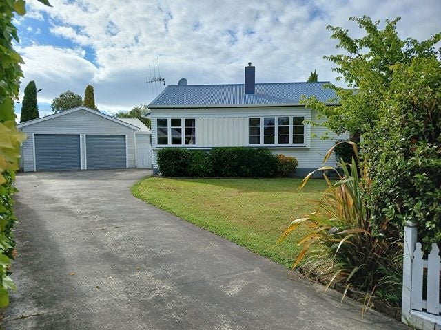 5 Mansford Place, West End, Palmerston North - Carousel 1