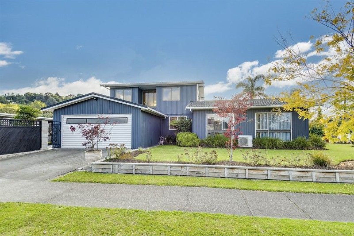 24 Harpham Street, Taradale, Napier - Carousel 1