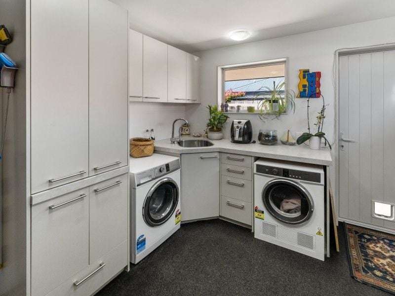 41 Cambelldon Crescent, Stoke, Nelson - Carousel 17