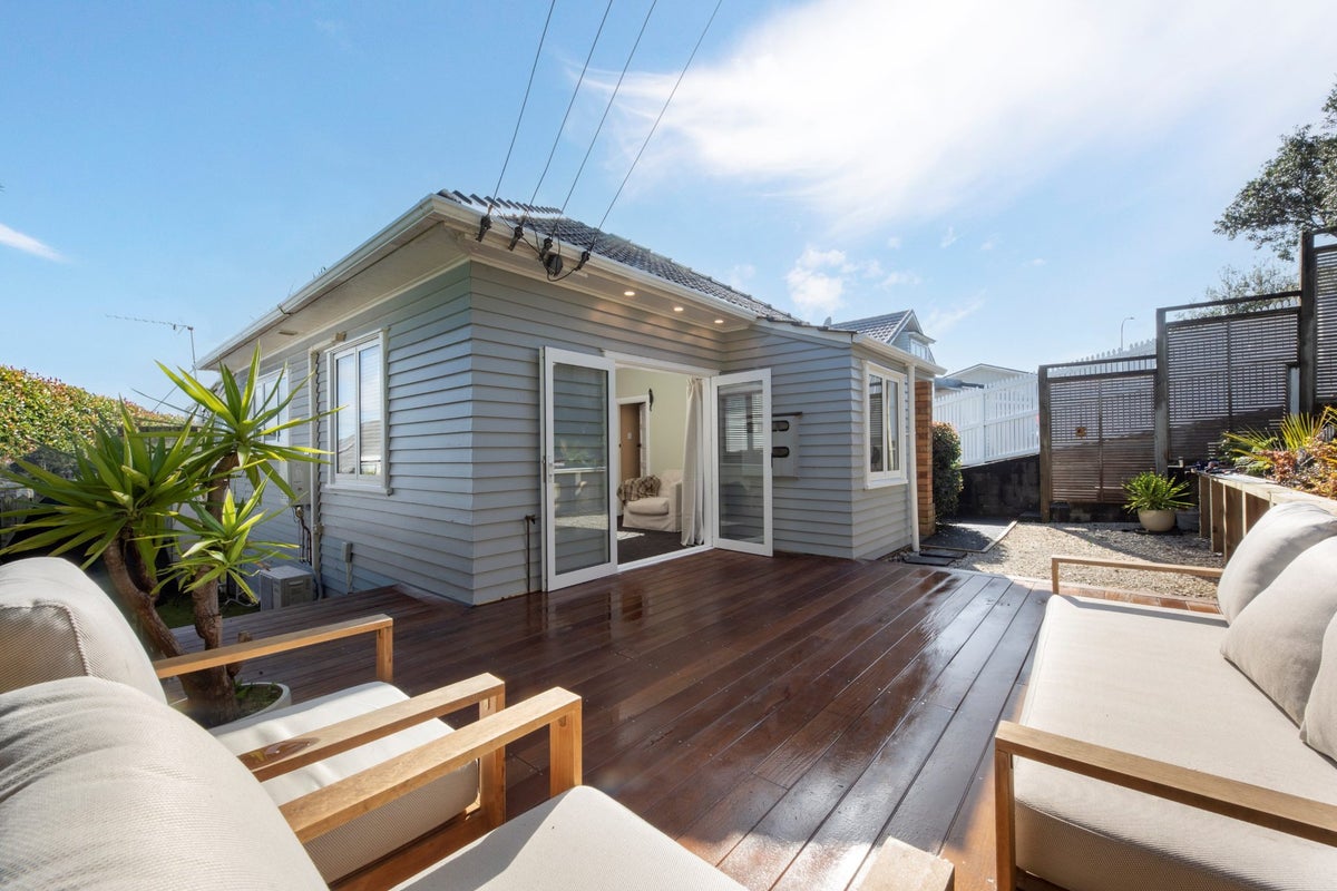 1/7 Gilfillan Street, Blockhouse Bay, Auckland - Carousel 1