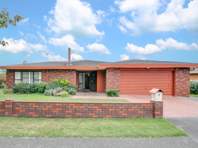 39 Auckland Road, Greenmeadows, Napier - Carousel 1