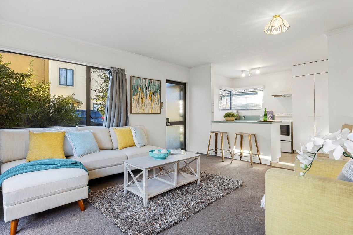 2/36 Mathesons Road, Phillipstown, Christchurch - Carousel 1