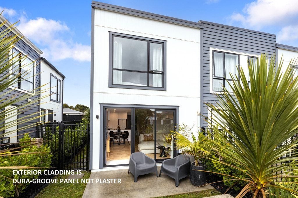 10 Patariki Way, Beach Haven, Auckland - Carousel 1