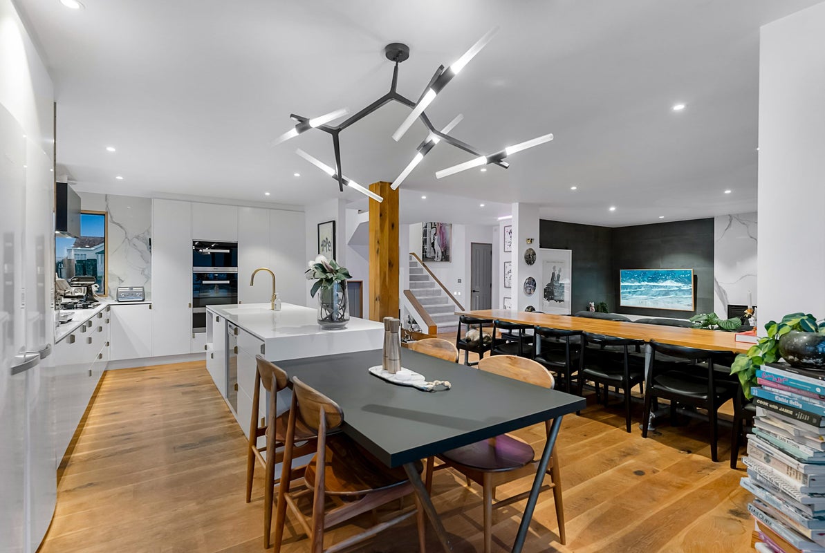 11B Midway Avenue, Castor Bay, Auckland - Carousel 1