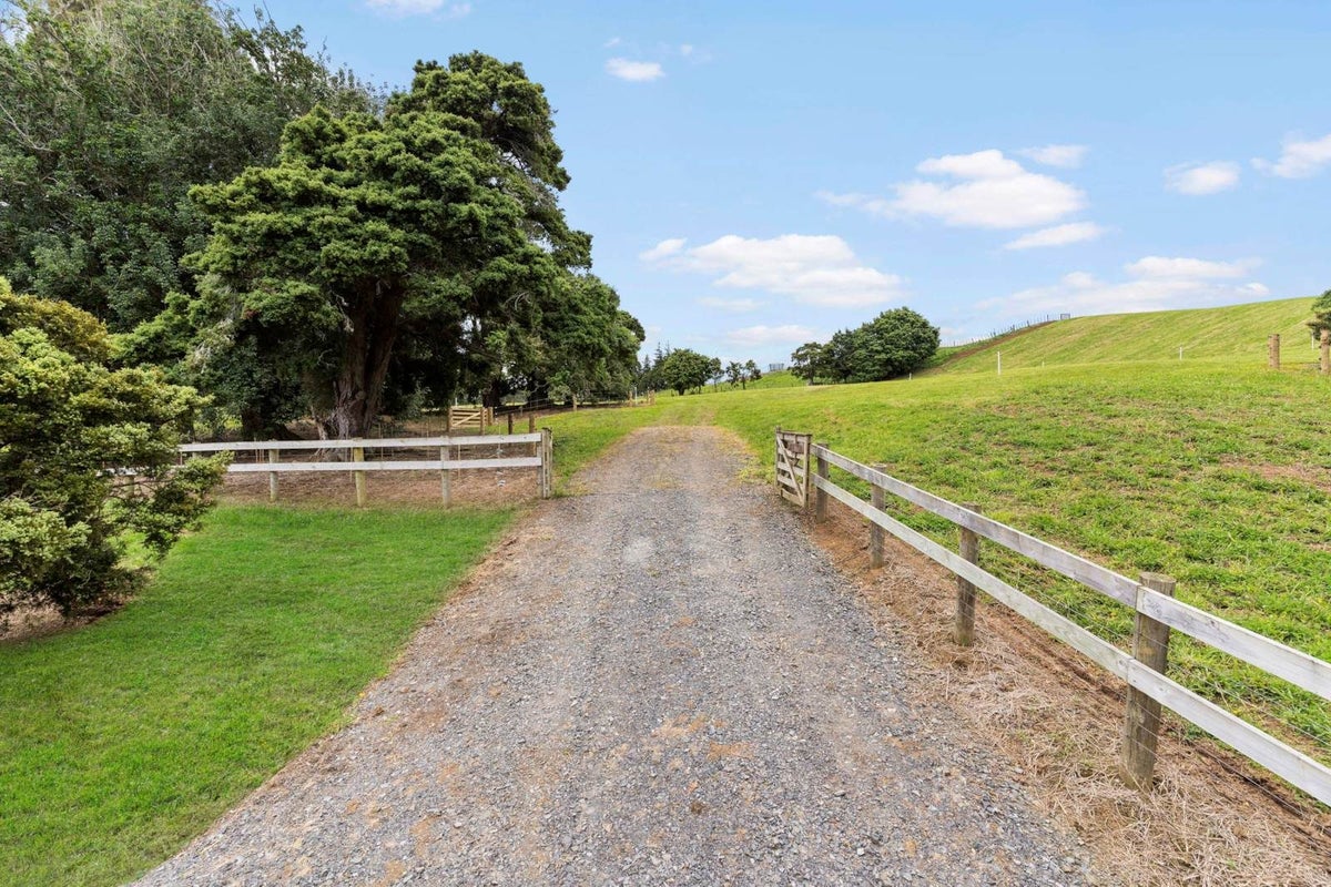 25 Korowai Rise, Ramarama, Drury - Carousel 2