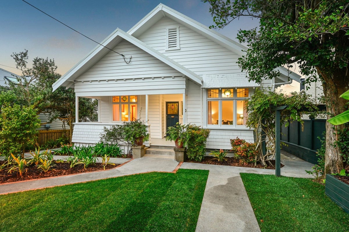 59 Clarence Street, Devonport, Auckland - Carousel 1