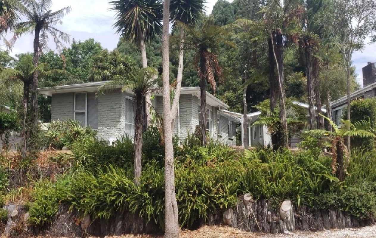 6 Linthorpe Place, Hillcrest, Hamilton - Carousel 2