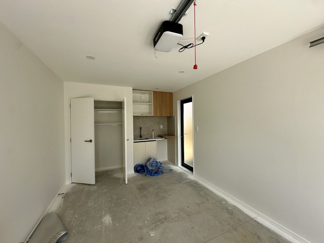 2 van Dyke Place, West Harbour, Auckland - Carousel 14