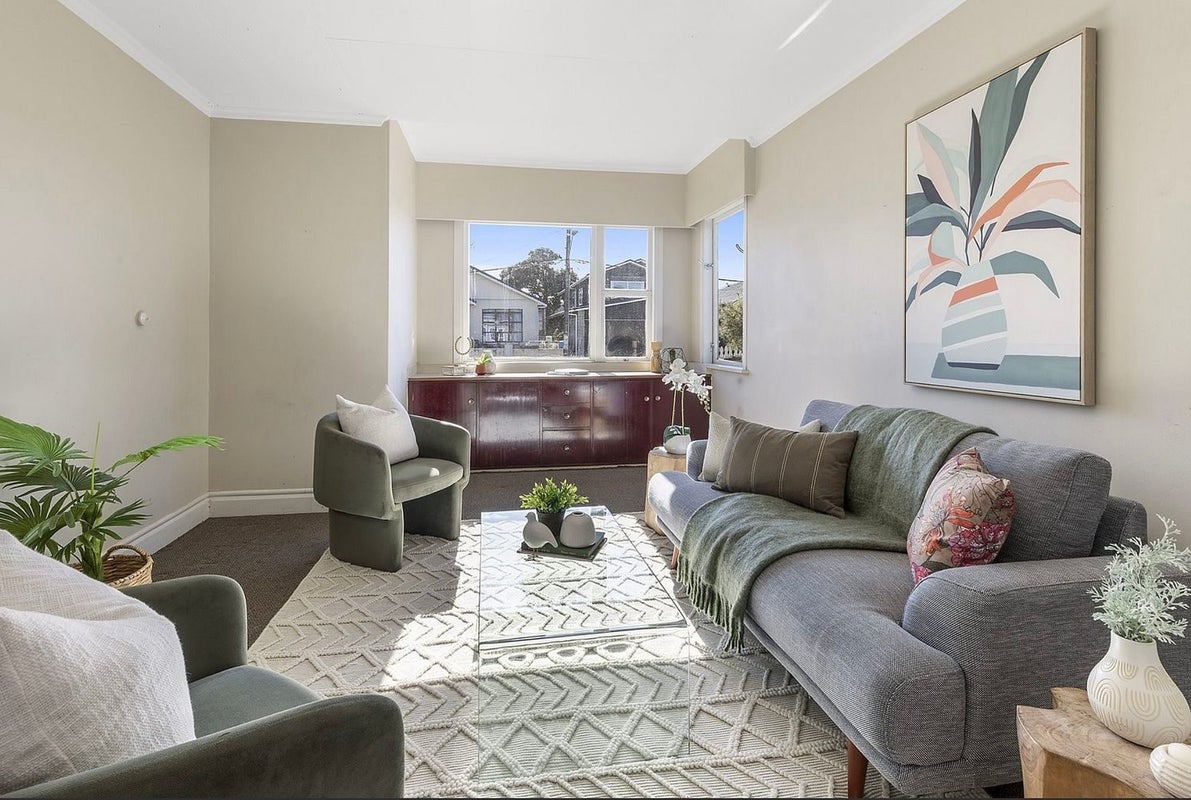 216 Coutts Street, Rongotai, Wellington - Carousel 2