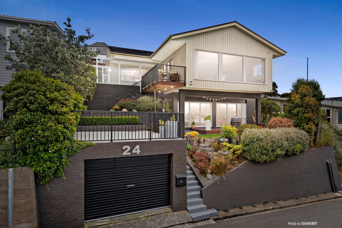 24 Lohia Street, Khandallah, Wellington - Carousel 1