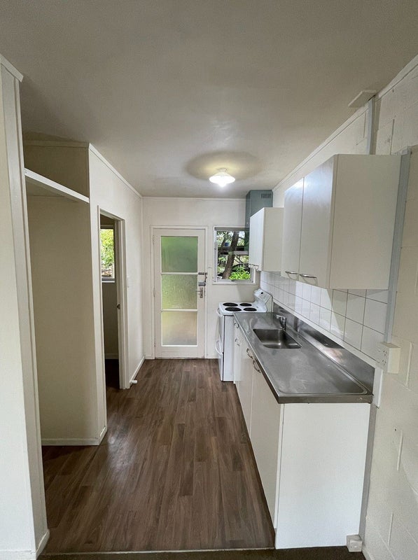 2/13 Copley Street, New Lynn, Auckland - Carousel 1