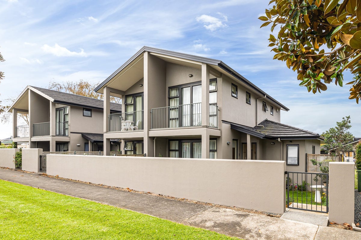 45/8 Landscape Road, Papatoetoe, Auckland - Carousel 2