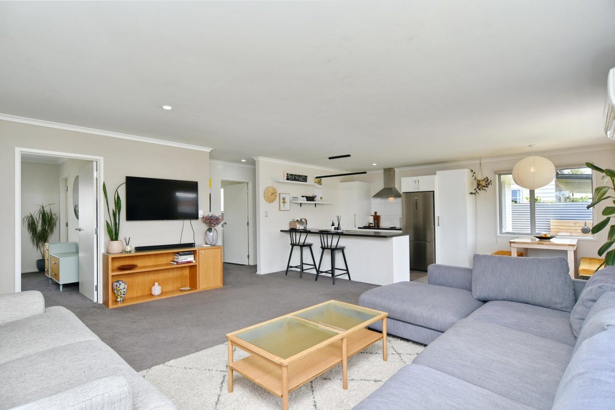 32 Cumnor Terrace, Woolston, Christchurch - Carousel 2
