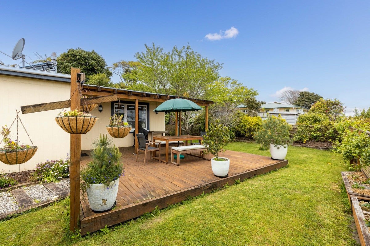 289 Tukapa Street, Hurdon, New Plymouth - Carousel 2